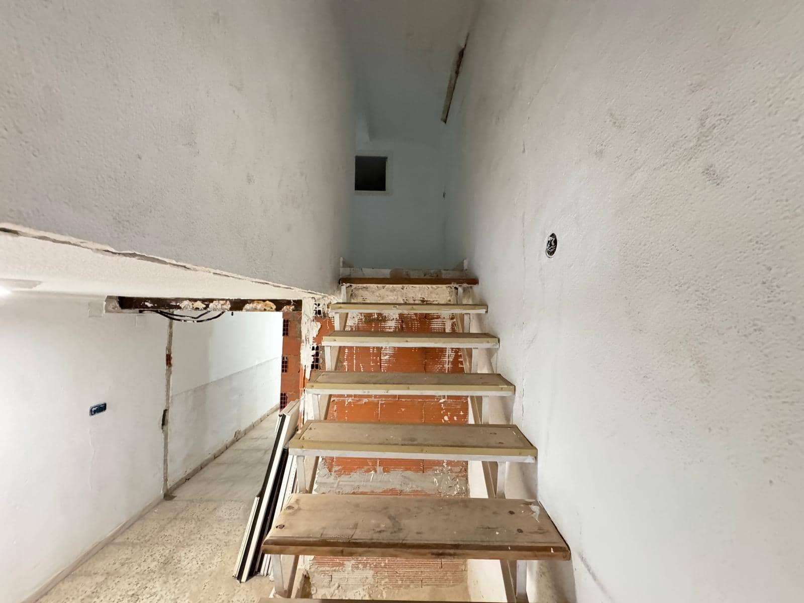 6 sypialnia Biznes na sprzedaż w Torrevieja - 315 000 € (Ref: 9349548)