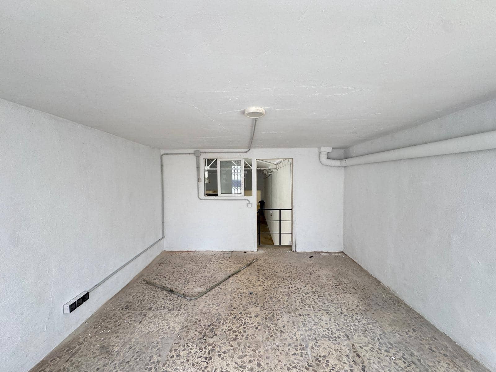 6 sypialnia Biznes na sprzedaż w Torrevieja - 315 000 € (Ref: 9349548)