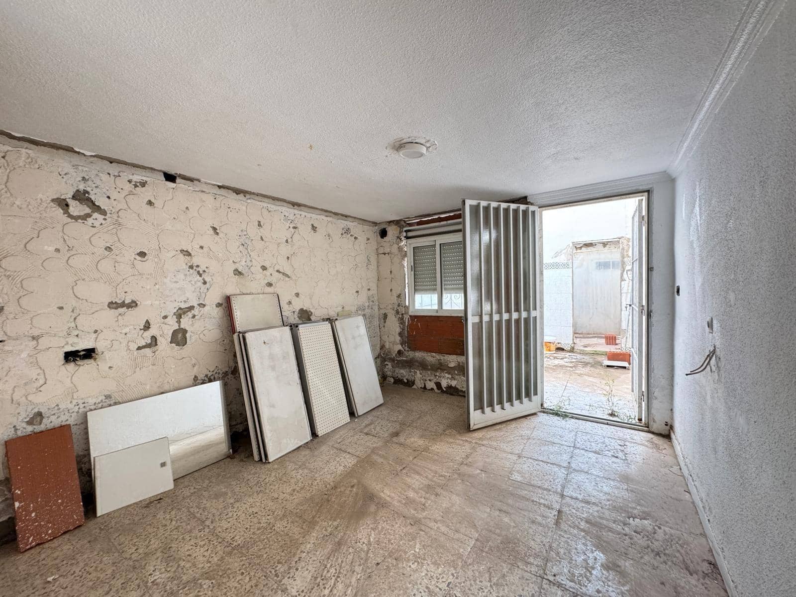 6 sypialnia Biznes na sprzedaż w Torrevieja - 315 000 € (Ref: 9349548)