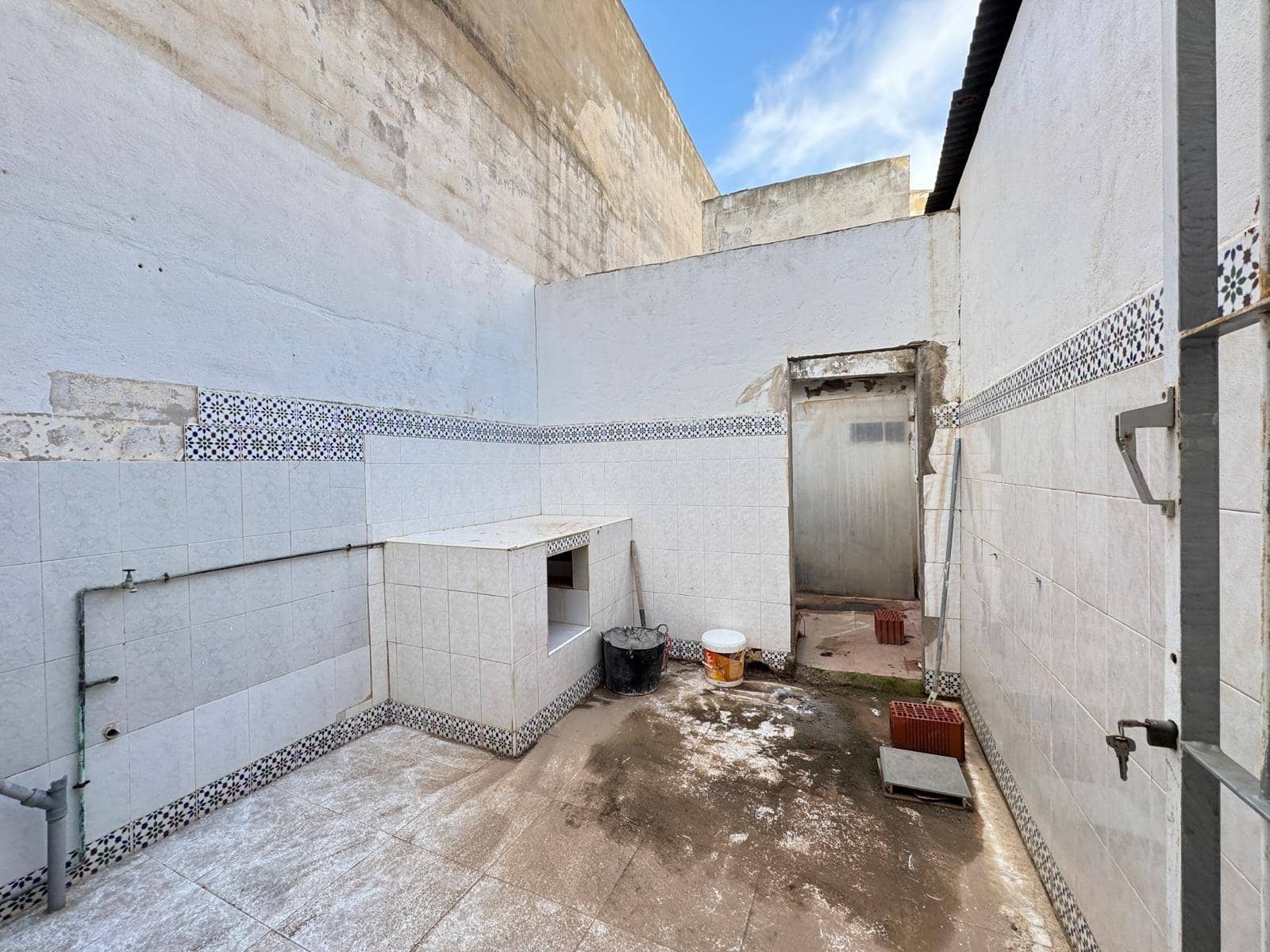 6 sypialnia Biznes na sprzedaż w Torrevieja - 315 000 € (Ref: 9349548)