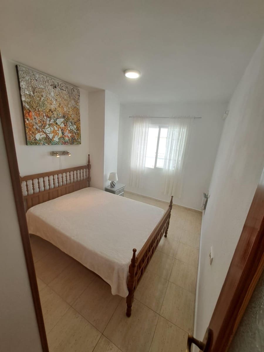 Apartamento de 2 habitaciones en Torrevieja en venta - 125.000 € (Ref: 9349549)