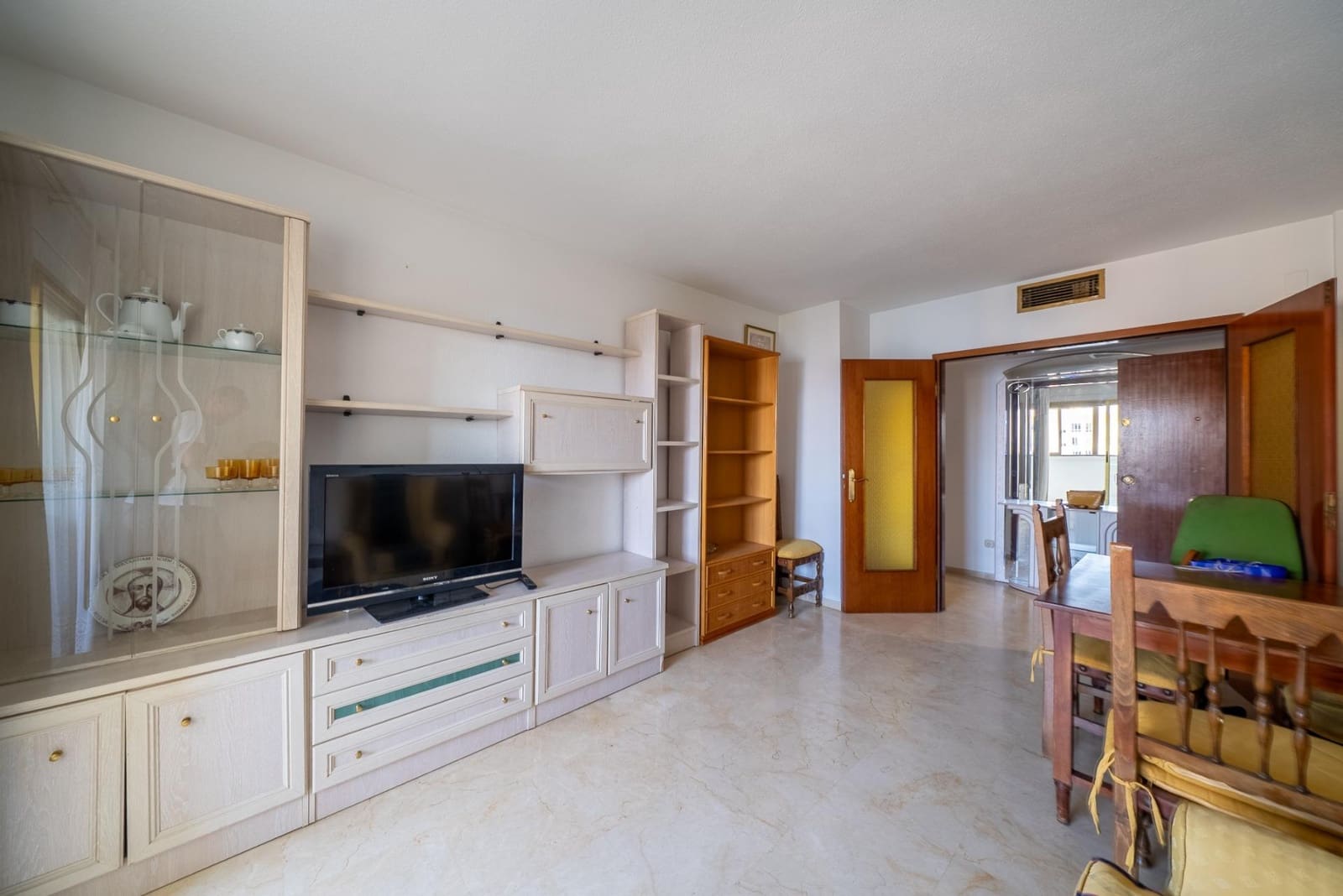 Piso de 2 habitaciones en Alicante / Alacant ciudad en venta con piscina garaje - 349.000 € (Ref: 9356753)