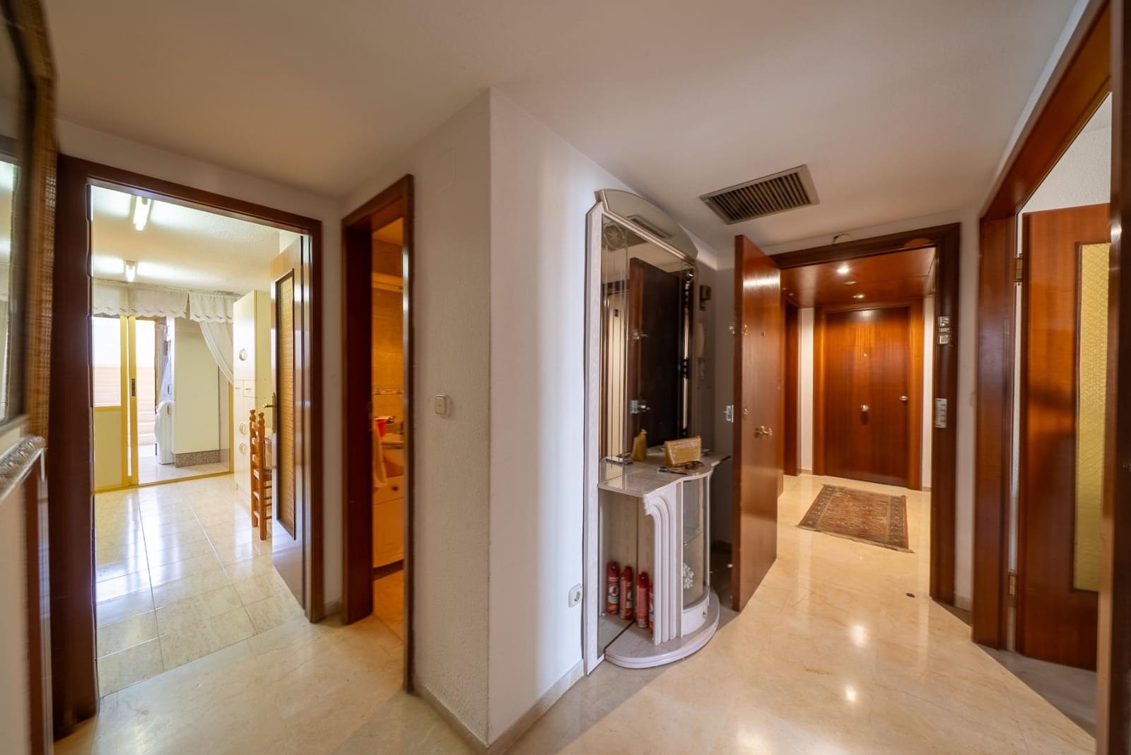 Piso de 2 habitaciones en Alicante / Alacant ciudad en venta con piscina garaje - 349.000 € (Ref: 9356753)