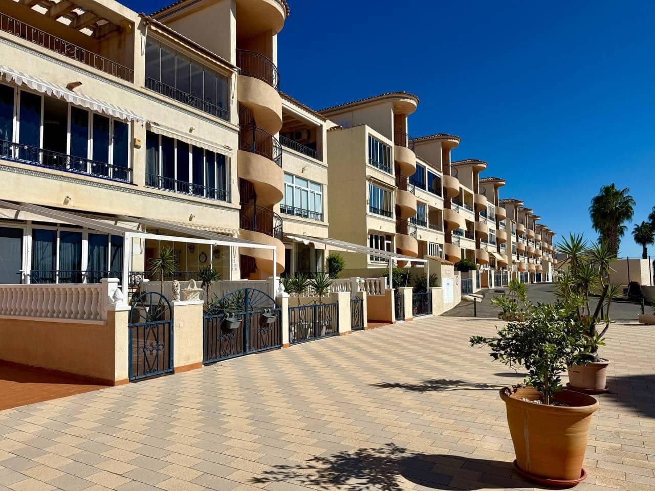 Apartamento de 2 habitaciones en Orihuela Costa en venta con piscina - 144.900 € (Ref: 9359592)
