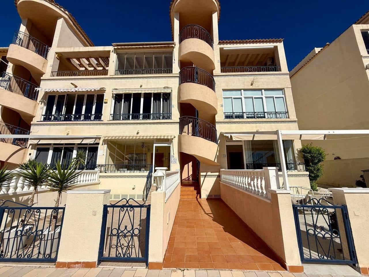 Apartamento de 2 habitaciones en Orihuela Costa en venta con piscina - 144.900 € (Ref: 9359592)