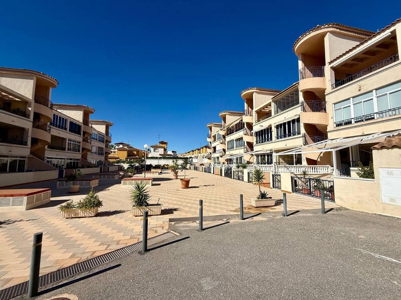 Apartamento de 2 habitaciones en Orihuela Costa en venta con piscina - 144.900 € (Ref: 9359592)