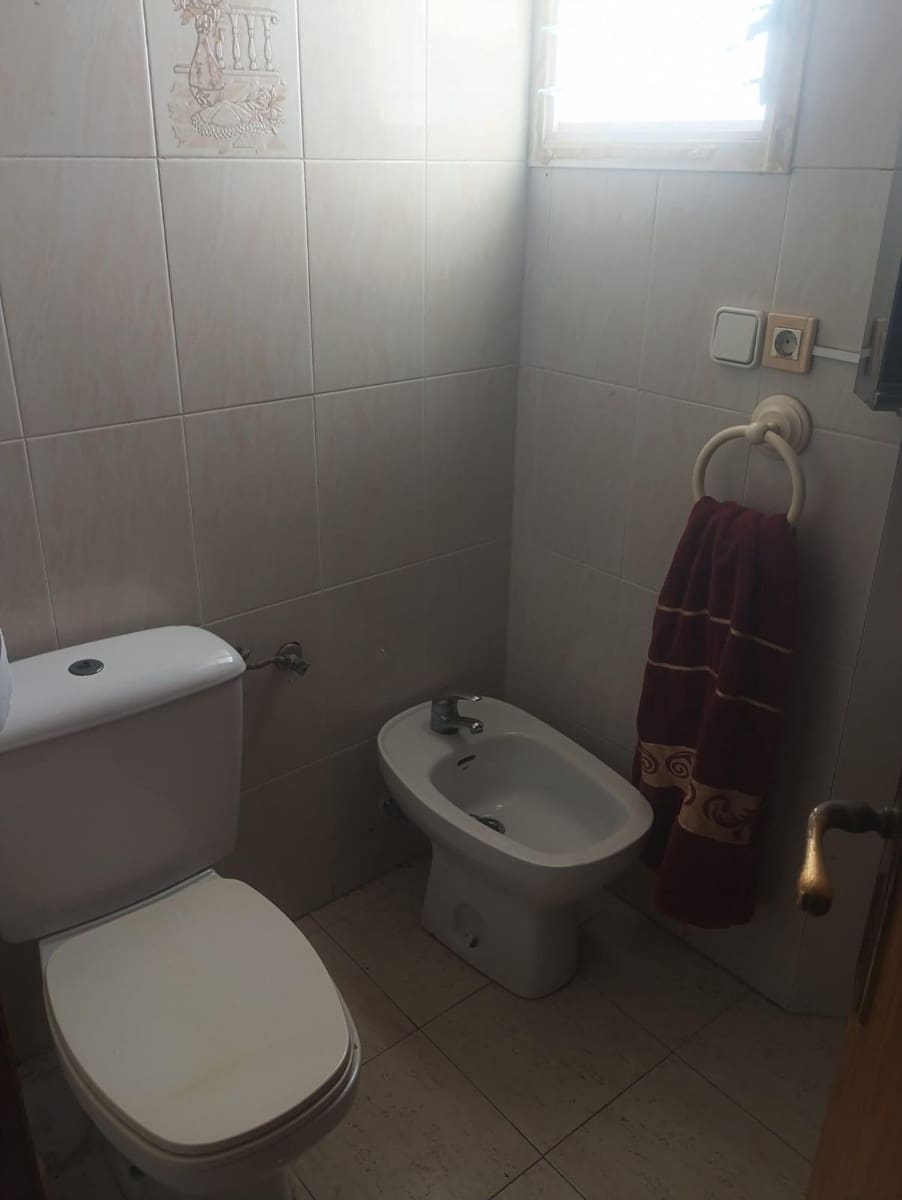Apartamento de 2 habitaciones en Torrevieja en venta con piscina - 115.000 € (Ref: 9362631)