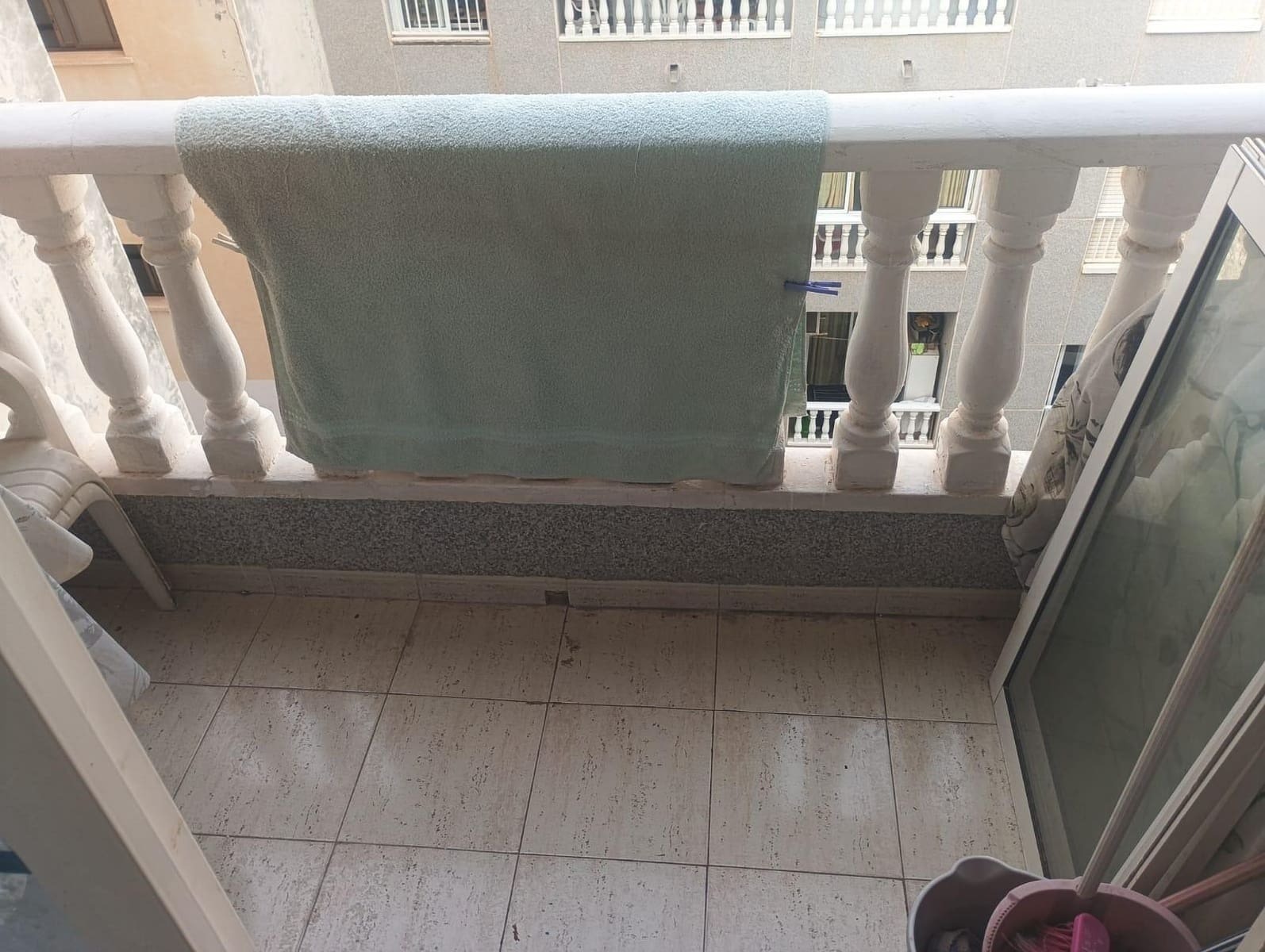 Apartamento de 2 habitaciones en Torrevieja en venta con piscina - 115.000 € (Ref: 9362631)