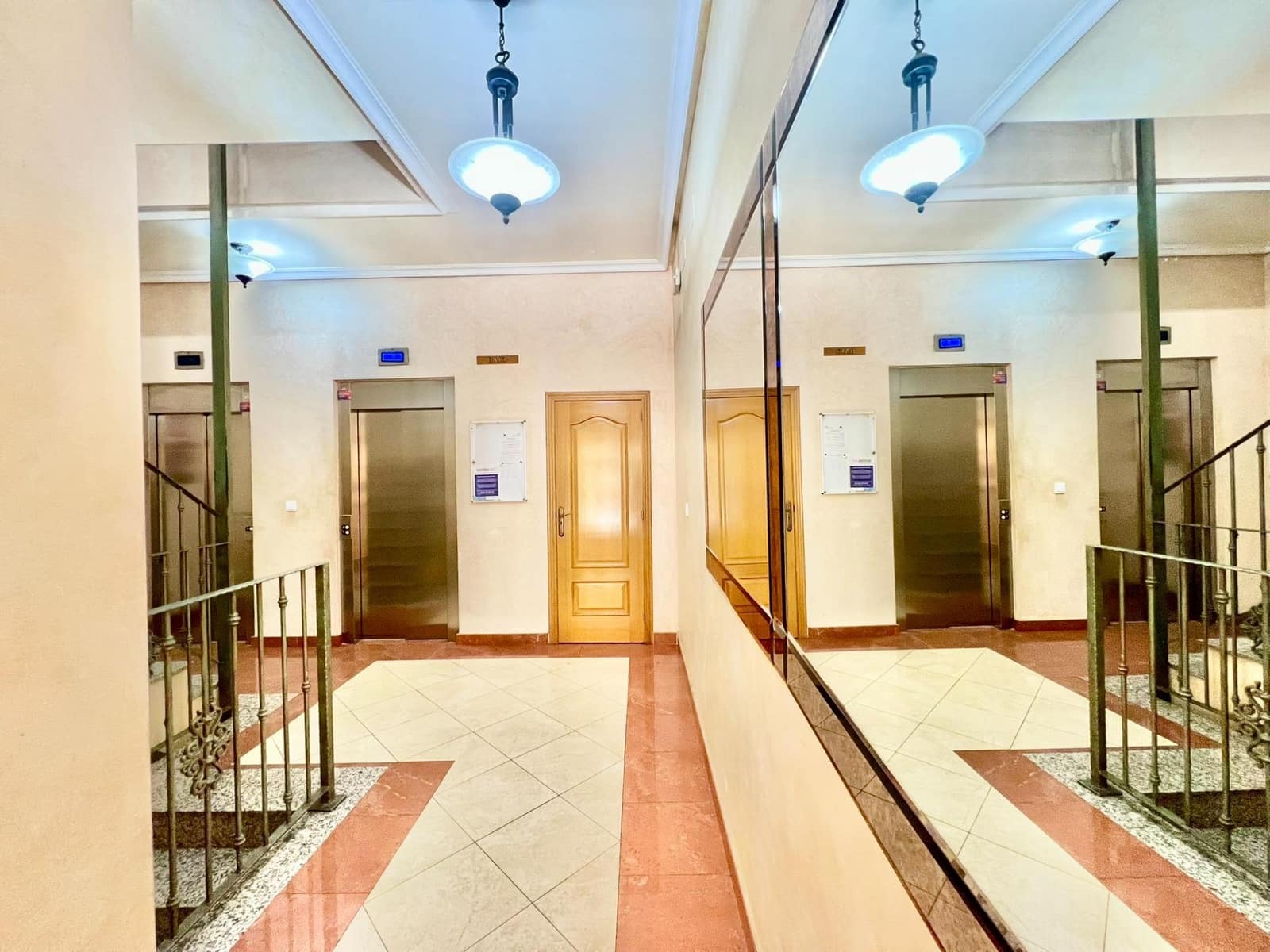 2 makuuhuone Huoneisto myytävänä paikassa Torrevieja mukana uima-altaan - 149 900 € (Ref: 9367505)