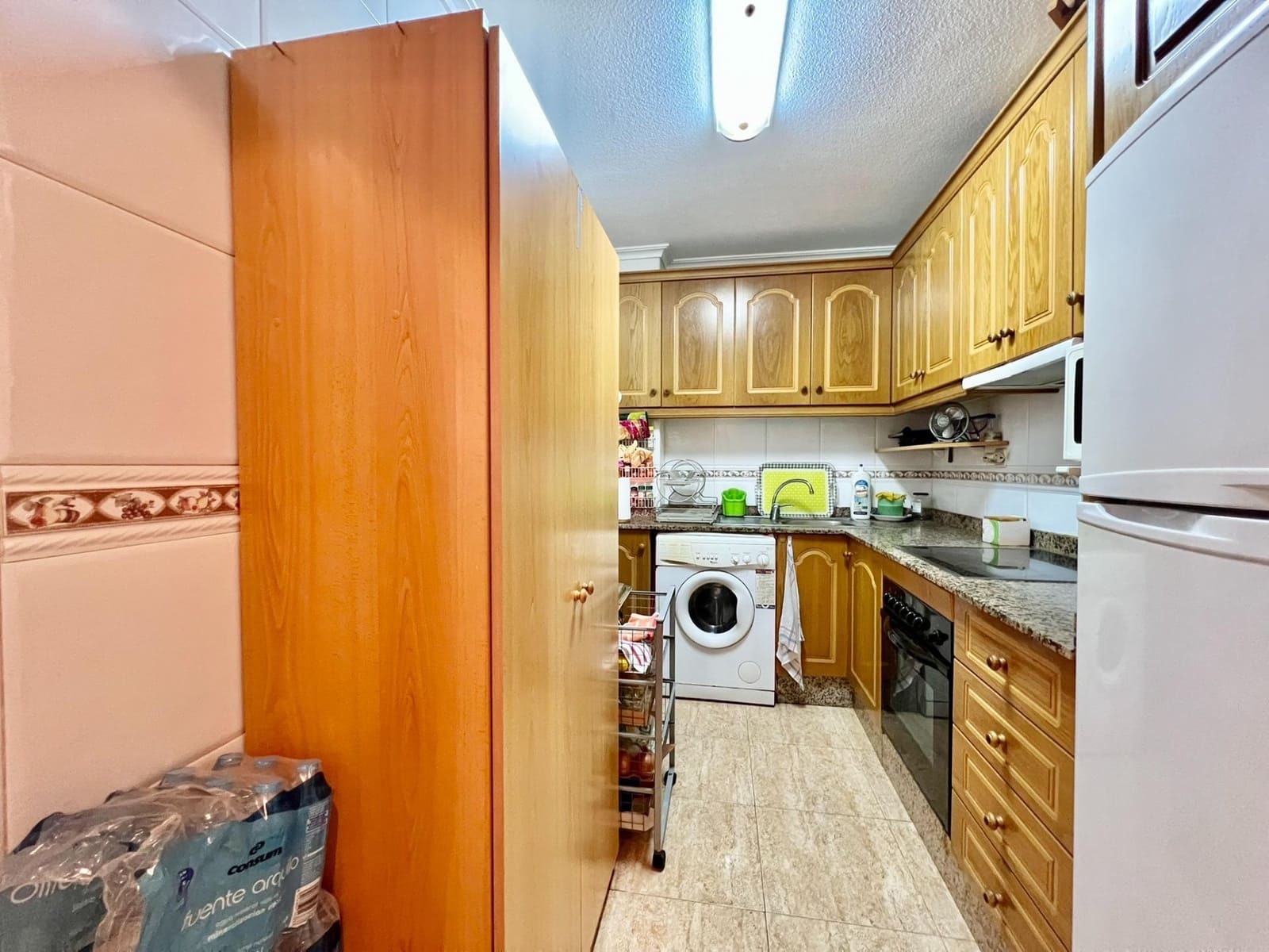 2 makuuhuone Huoneisto myytävänä paikassa Torrevieja mukana uima-altaan - 149 900 € (Ref: 9367505)