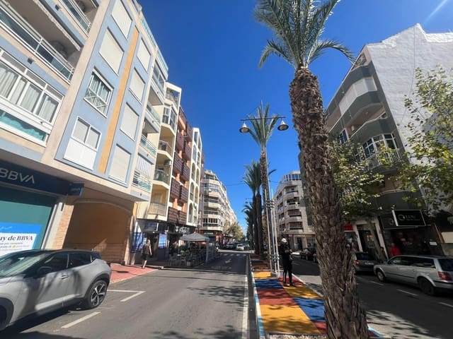 2 makuuhuone Huoneisto myytävänä paikassa Avenida Habaneras - Curva de Palangre, Torrevieja mukana uima-altaan - 149 900 € (Ref: 9367505)
