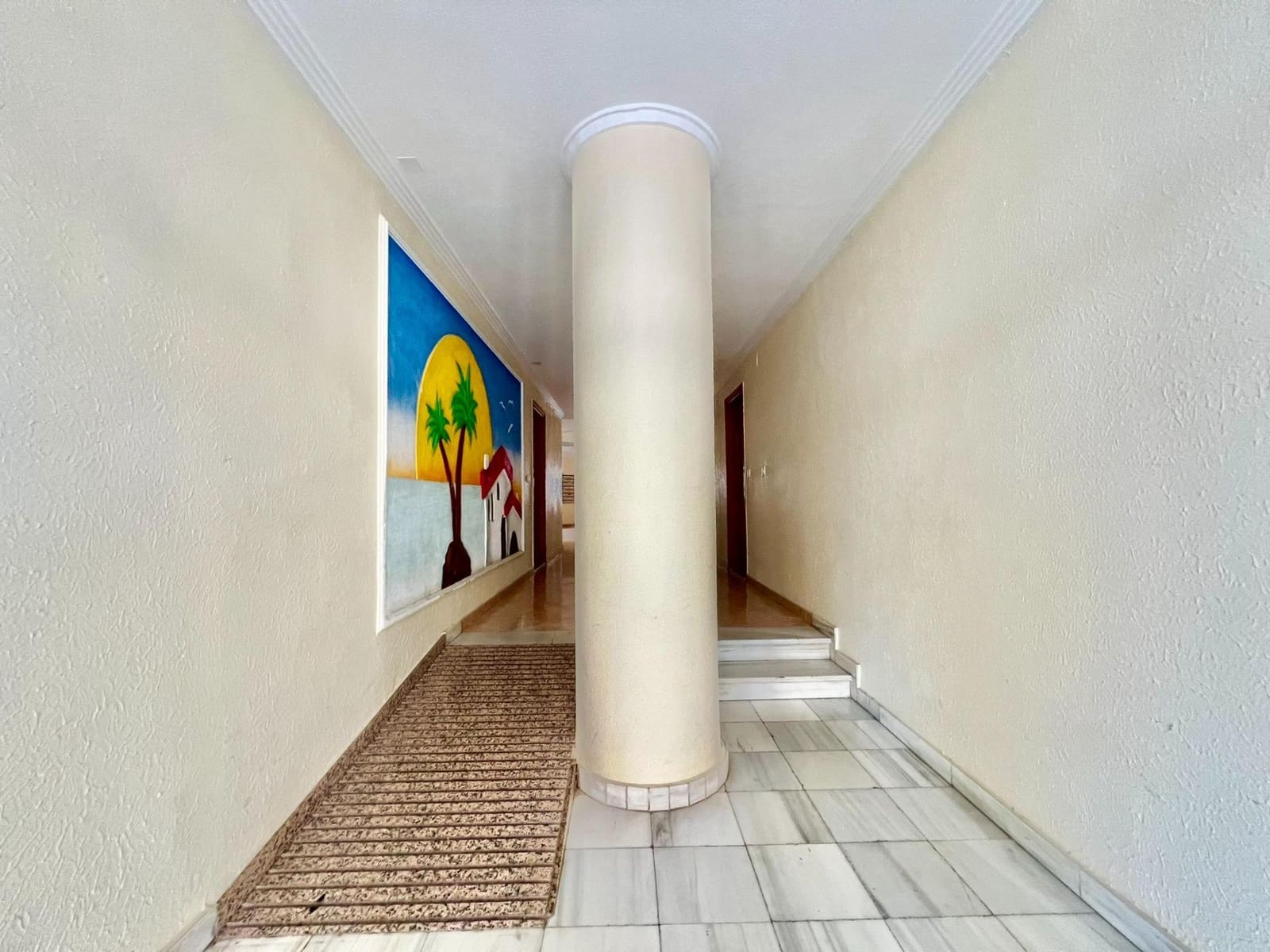 Apartamento de 2 habitaciones en Torrevieja en venta con piscina - 139.900 € (Ref: 9367507)