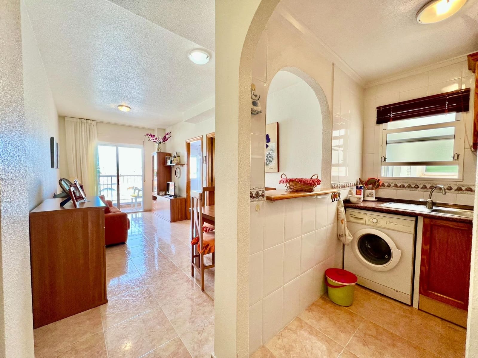 Apartamento de 2 habitaciones en Torrevieja en venta con piscina - 139.900 € (Ref: 9367507)