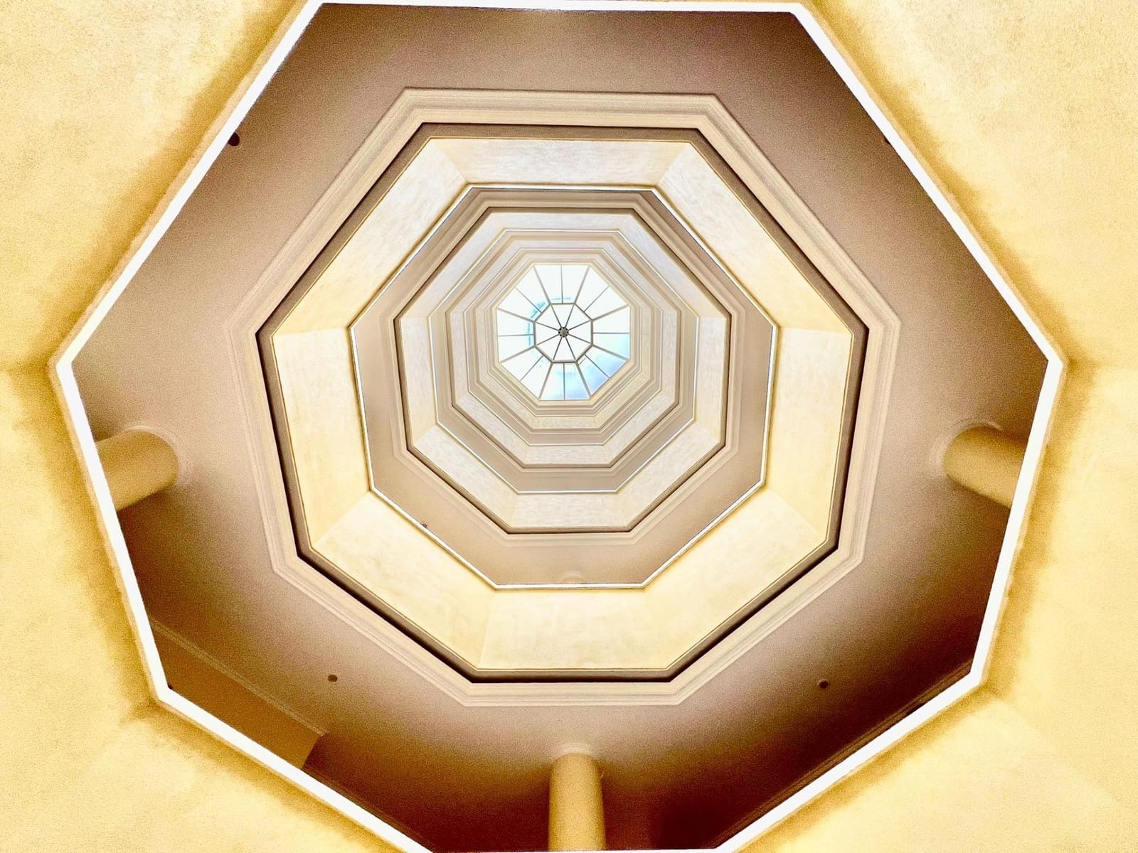 Apartamento de 2 habitaciones en Torrevieja en venta con piscina - 139.900 € (Ref: 9367507)