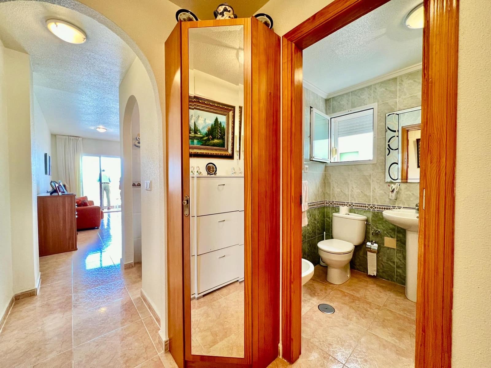 Apartamento de 2 habitaciones en Torrevieja en venta con piscina - 139.900 € (Ref: 9367507)