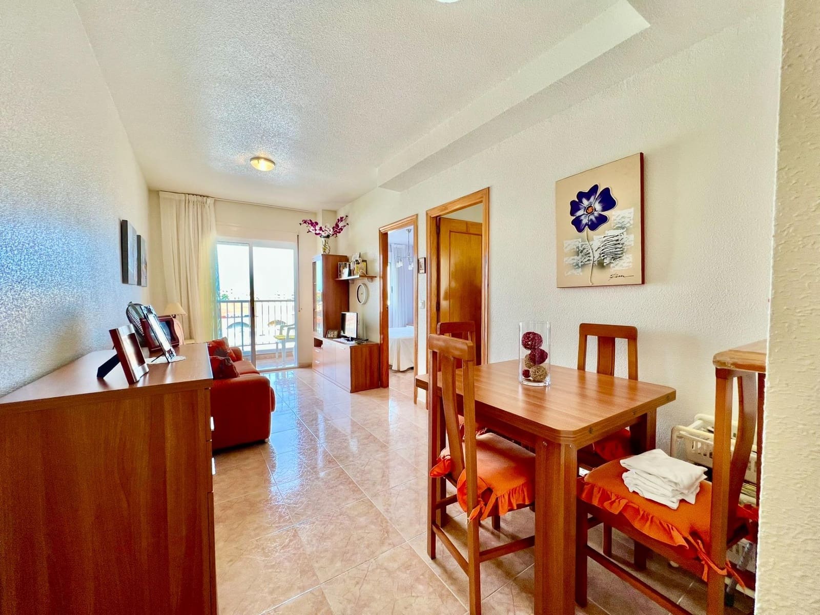 Apartamento de 2 habitaciones en Torrevieja en venta con piscina - 139.900 € (Ref: 9367507)