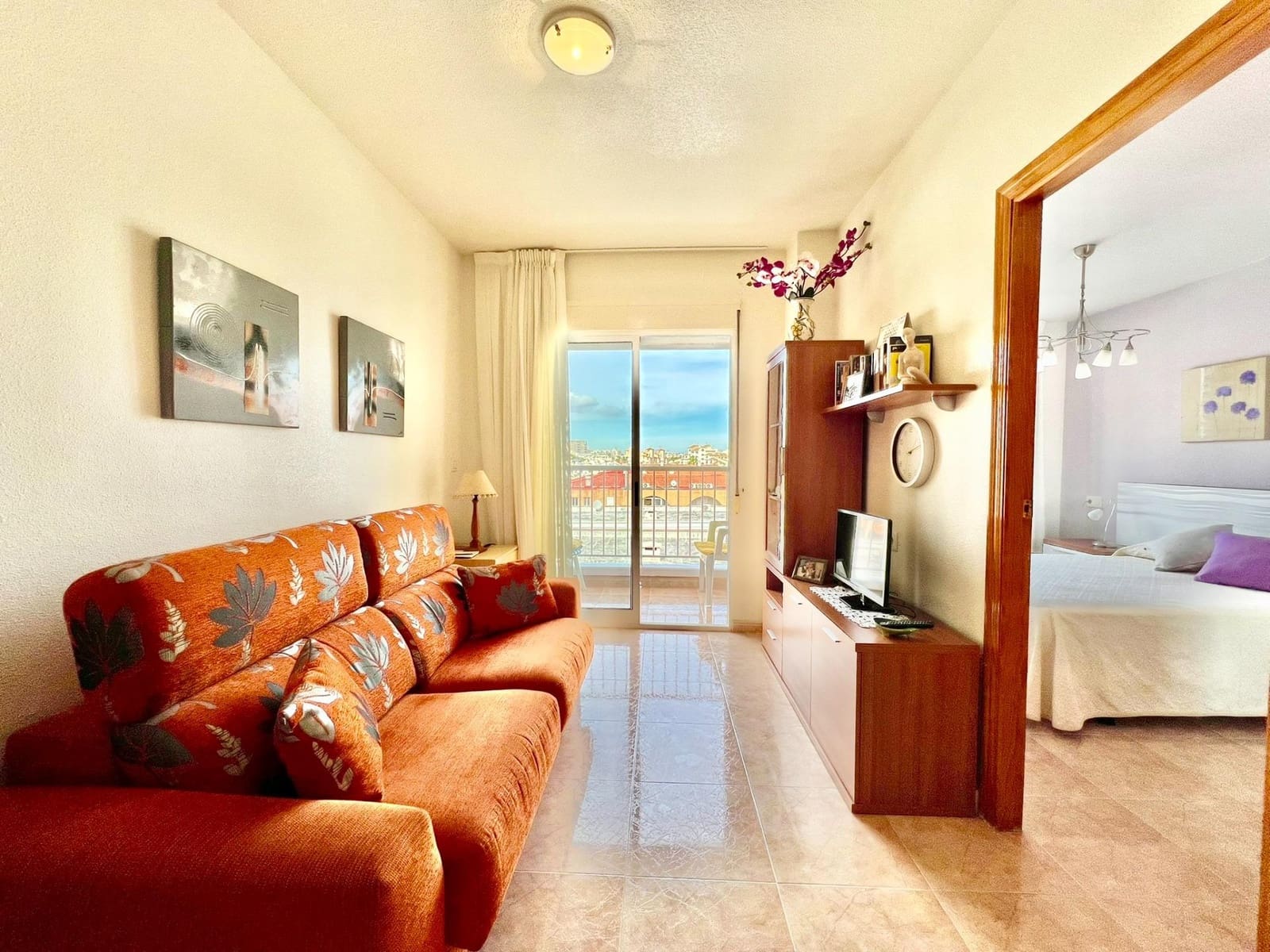 Apartamento de 2 habitaciones en Torrevieja en venta con piscina - 139.900 € (Ref: 9367507)
