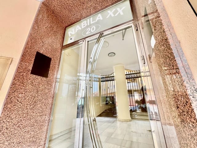 Apartamento de 2 habitaciones en Playa del Cura, Torrevieja en venta con piscina - 139.900 € (Ref: 9367507)