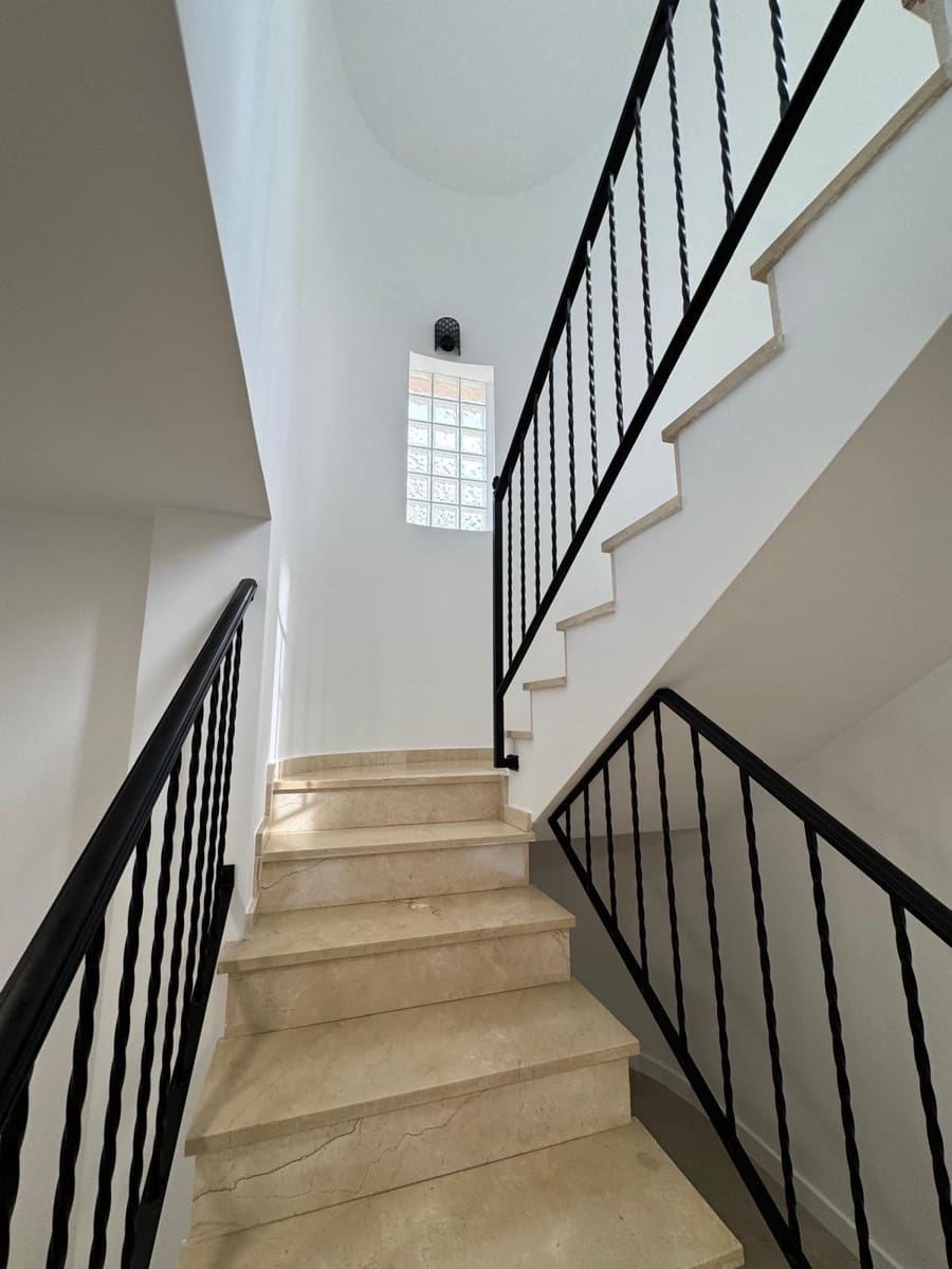 3 bedroom Villa for sale in El Campello with garage - € 550,000 (Ref: 9374025)