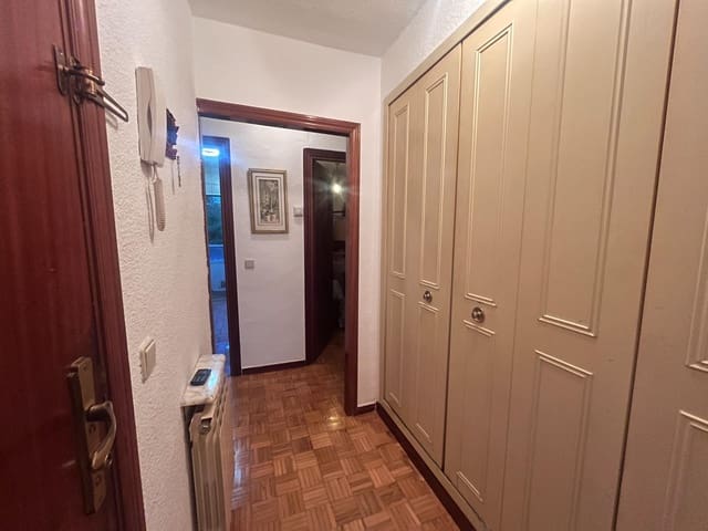 3 bedroom Flat for sale in Pilar, Madrid city - € 362,000 (Ref: 9374028)