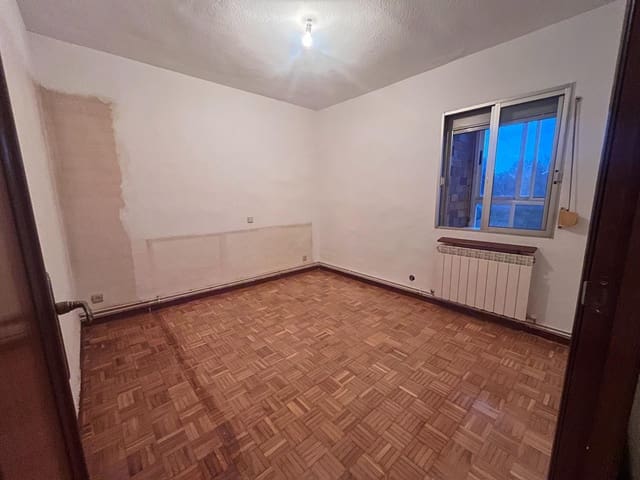 3 bedroom Flat for sale in Pilar, Madrid city - € 362,000 (Ref: 9374028)