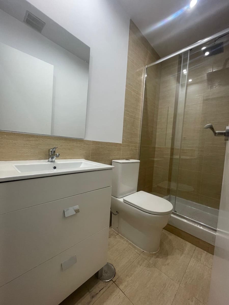 Studio til salg i Madrid by - € 250.000 (Ref: 9374031)