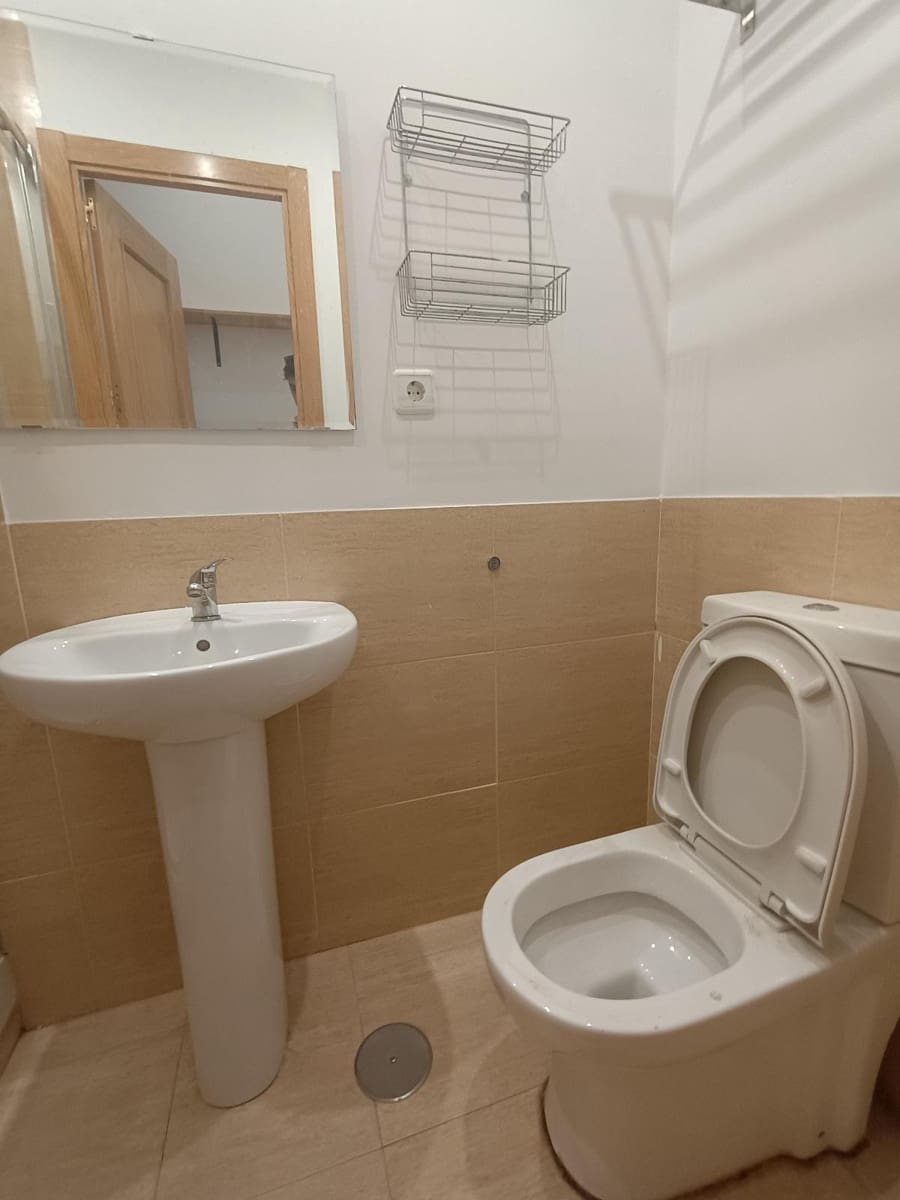 Studio til salg i Madrid by - € 250.000 (Ref: 9374031)