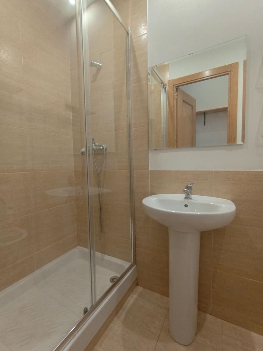 Studio til salg i Madrid by - € 250.000 (Ref: 9374031)