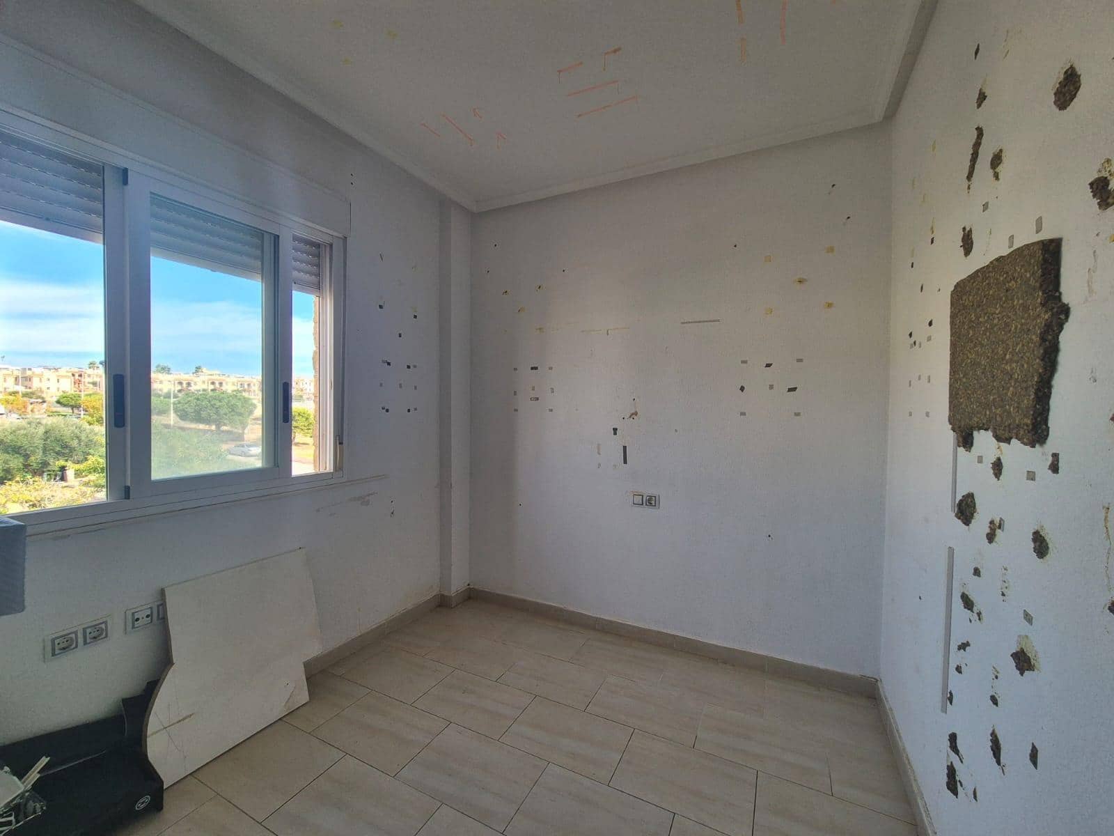 2 soverom Leilighet til salgs i Torrevieja - € 135 000 (Ref: 9375330)