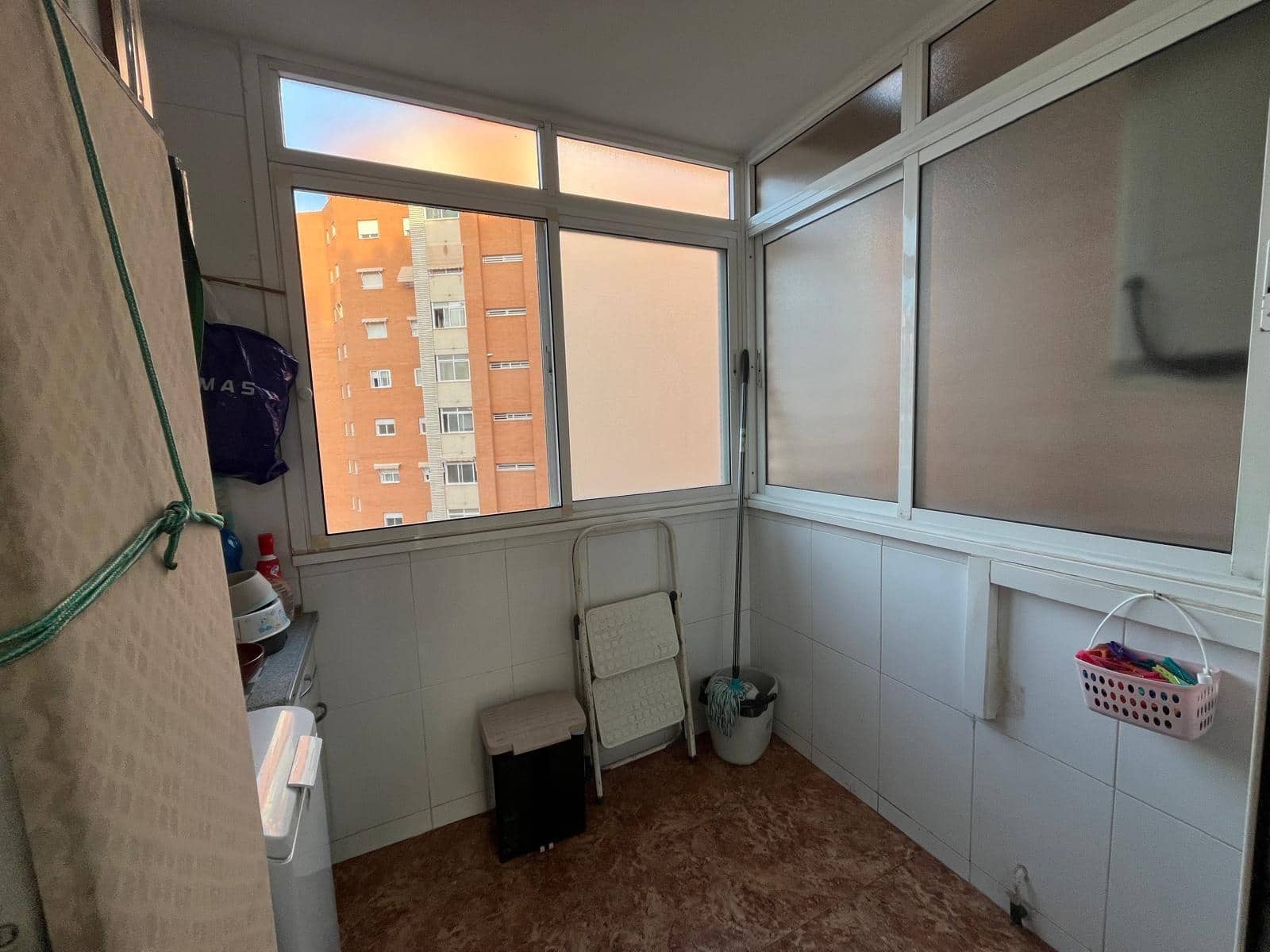 2 soveværelse Lejlighed til salg i Alicante by med swimmingpool garage - € 340.000 (Ref: 9379023)