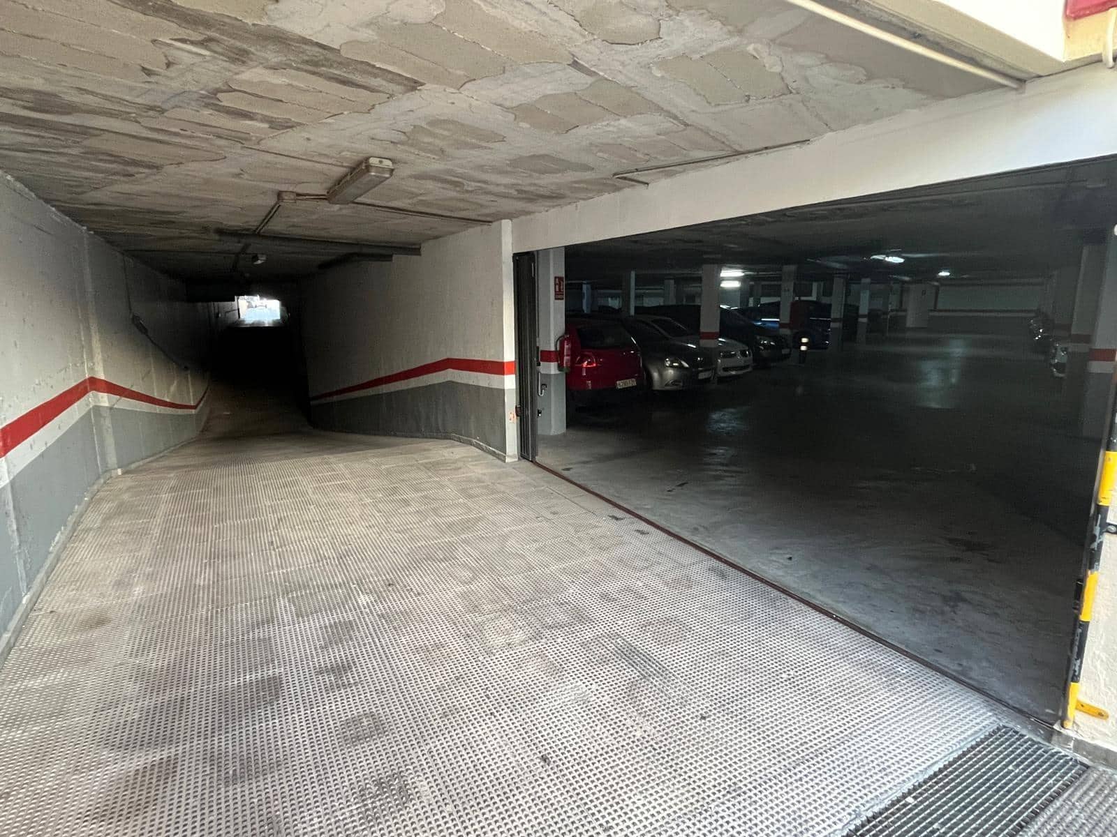 2 soveværelse Lejlighed til salg i Alicante by med swimmingpool garage - € 340.000 (Ref: 9379023)