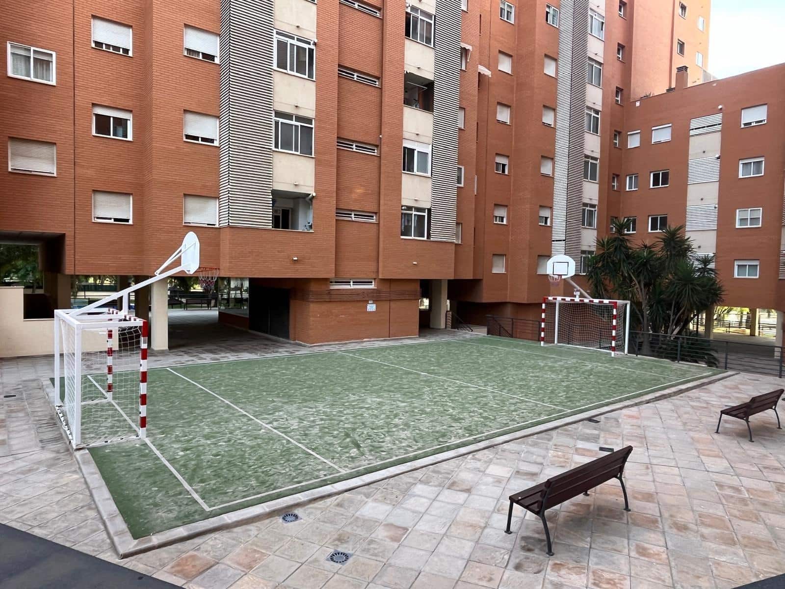 2 soveværelse Lejlighed til salg i Alicante by med swimmingpool garage - € 340.000 (Ref: 9379023)