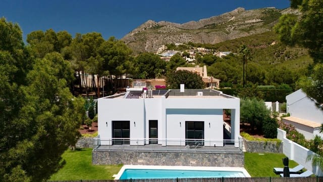 4 Zimmer Villa zu verkaufen in Altea la Vella, Altea mit Pool - 995.000 € (Ref: 9379026)