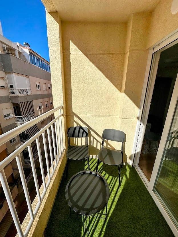 2 slaapkamer Appartement te koop in Torrevieja - € 153.900 (Ref: 9382839)