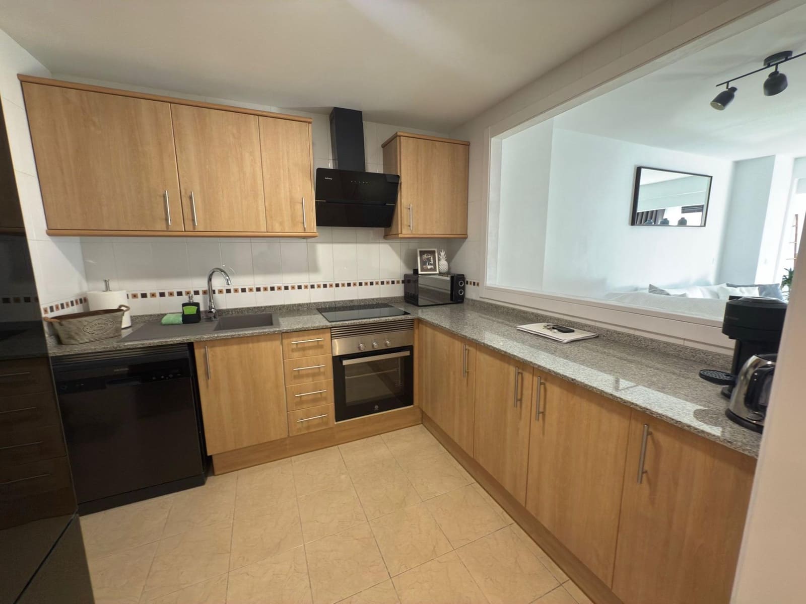 1 makuuhuone Huoneisto myytävänä paikassa La Villajoyosa / Vila Joiosa mukana uima-altaan 
autotalli - 225 000 € (Ref: 9382841)