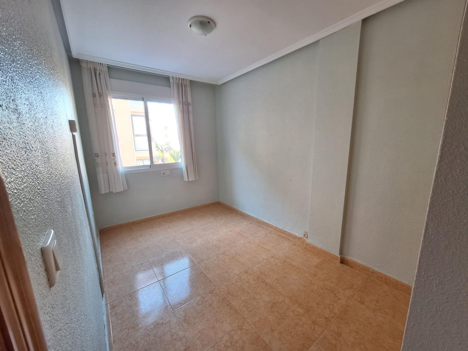 Apartamento de 3 habitaciones en Torrevieja en venta - 209.900 € (Ref: 9382842)