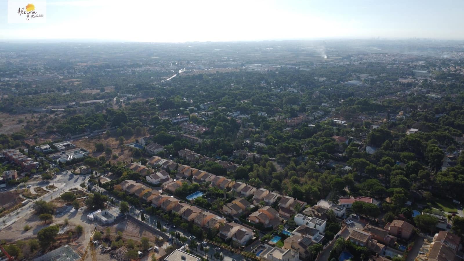 Adosado de 4 habitaciones en Campolivar en venta con piscina - 645.000 € (Ref: 9385598)