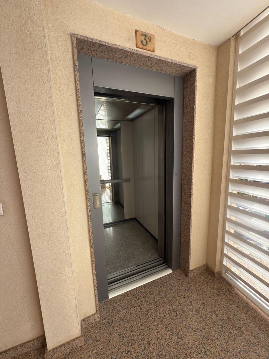 2 chambre Appartement à vendre à El Campello avec piscine garage - 189 000 € (Ref: 9385603)