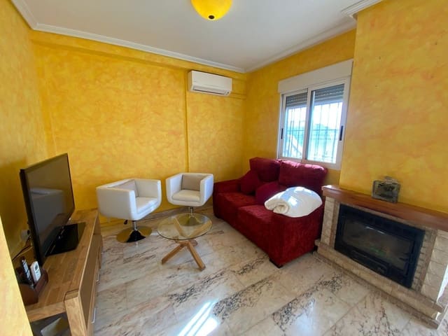 3 soverom Rekkehus til salgs i Punta Prima, Orihuela med svømmebasseng - € 229 000 (Ref: 9385605)