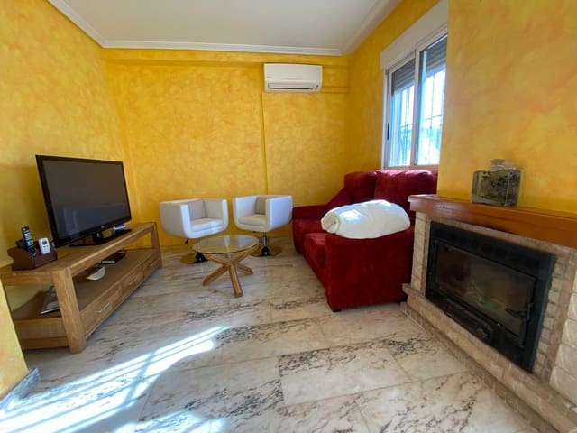 3 soverom Rekkehus til salgs i Punta Prima, Orihuela med svømmebasseng - € 229 000 (Ref: 9385605)