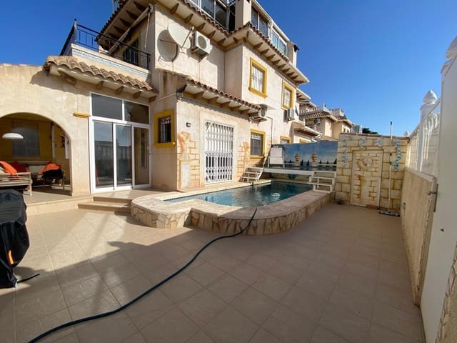 3 soverom Rekkehus til salgs i Punta Prima, Orihuela med svømmebasseng - € 229 000 (Ref: 9385605)