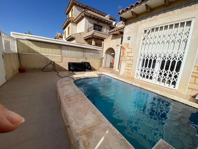 3 soverom Rekkehus til salgs i Punta Prima, Orihuela med svømmebasseng - € 229 000 (Ref: 9385605)