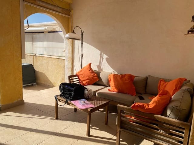 3 soverom Rekkehus til salgs i Punta Prima, Orihuela med svømmebasseng - € 229 000 (Ref: 9385605)