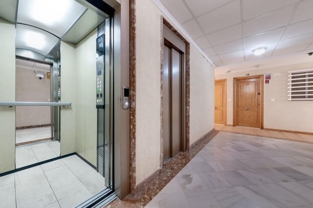 2 bedroom Apartment for sale in Nueva Torrevieja, Torrevieja with pool - € 134,990 (Ref: 9385610)