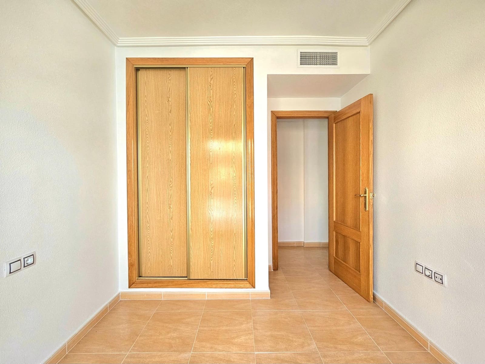 3 bedroom Villa for sale in Aguas Nuevas with pool - € 249,900 (Ref: 9387908)