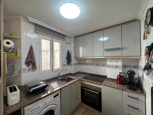 Ático de 3 habitaciones en Centro, Torrevieja en venta - 169.000 € (Ref: 9387911)