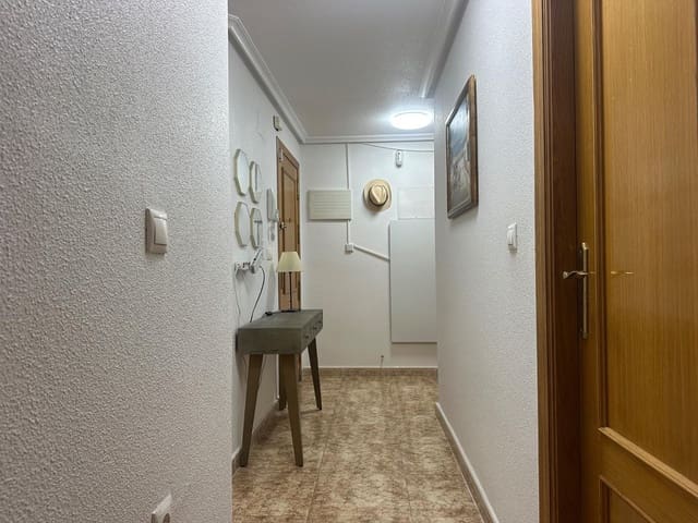 Ático de 3 habitaciones en Centro, Torrevieja en venta - 169.000 € (Ref: 9387911)