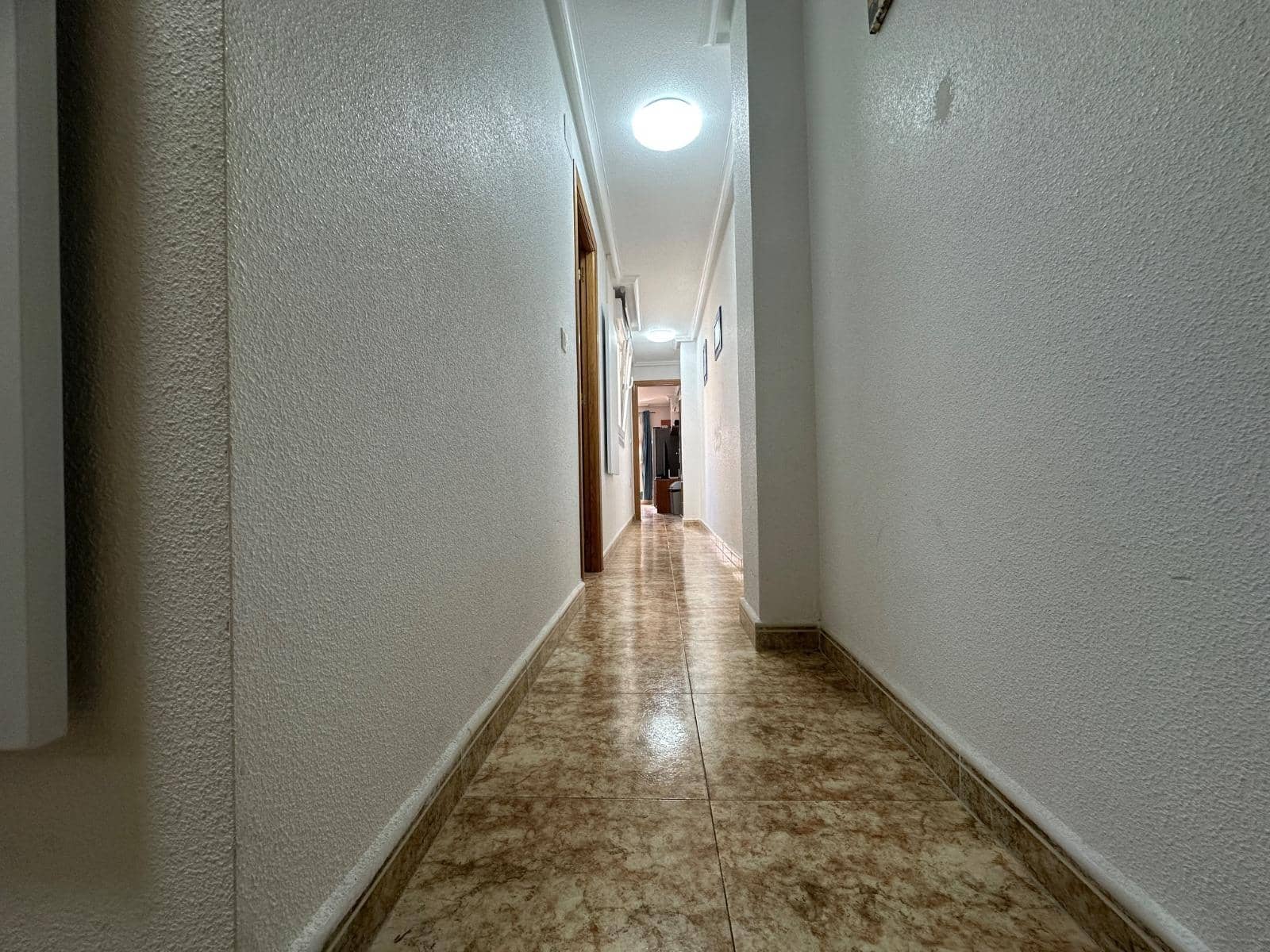 Ático de 3 habitaciones en Torrevieja en venta - 169.000 € (Ref: 9387911)