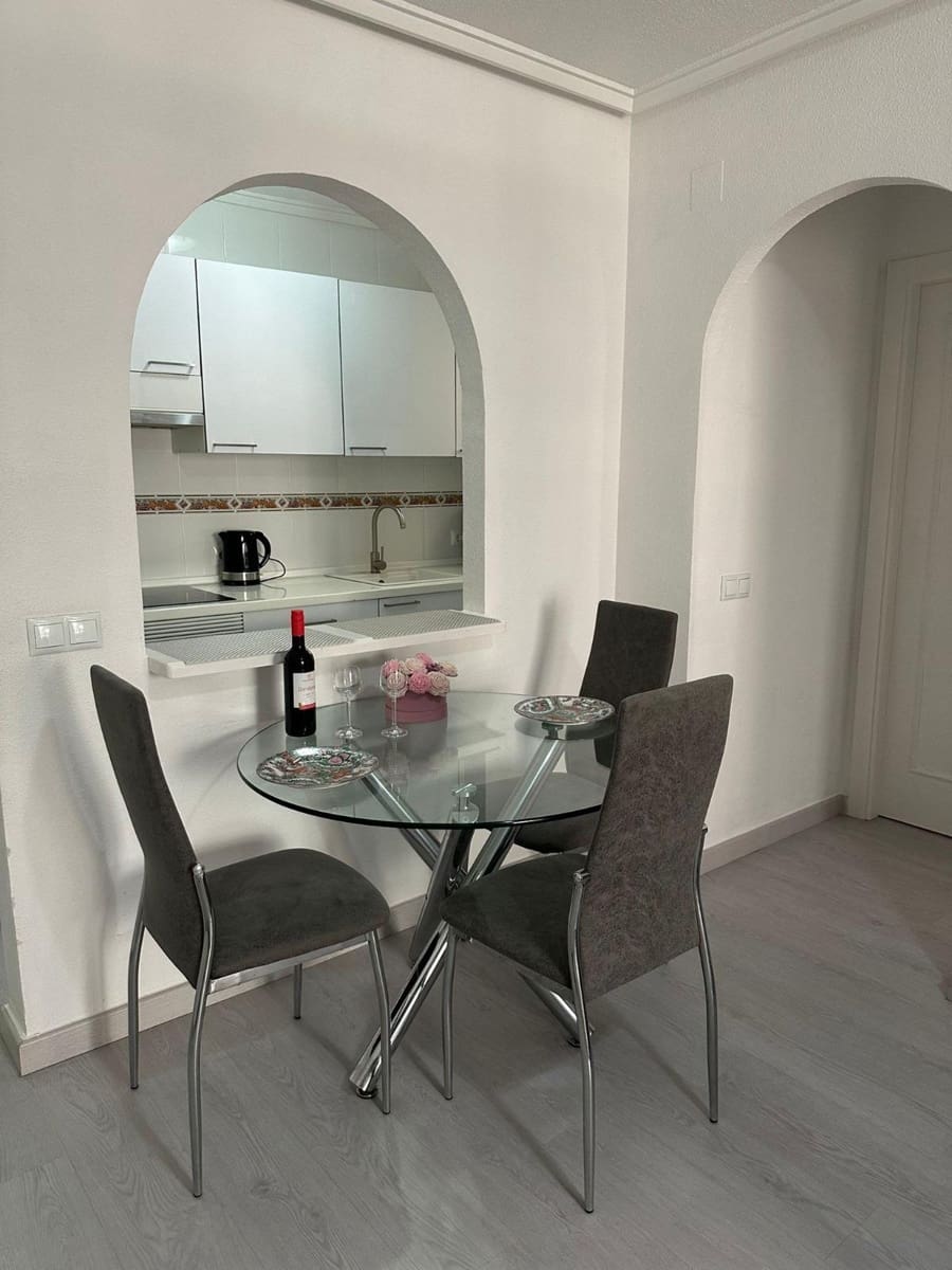 2 sypialnia Apartament na sprzedaż w Torrevieja z basenem - 144 000 € (Ref: 9387912)