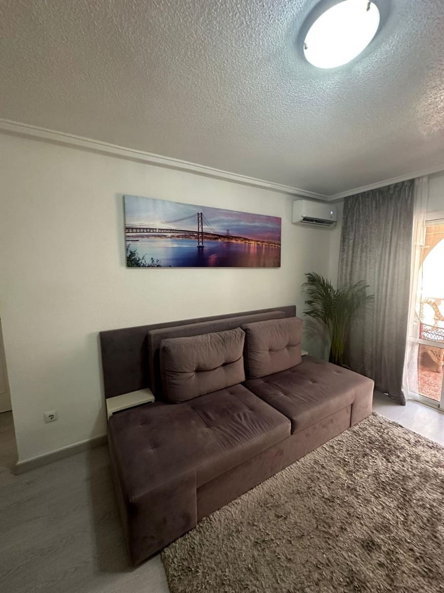 2 sypialnia Apartament na sprzedaż w Torrevieja z basenem - 144 000 € (Ref: 9387912)